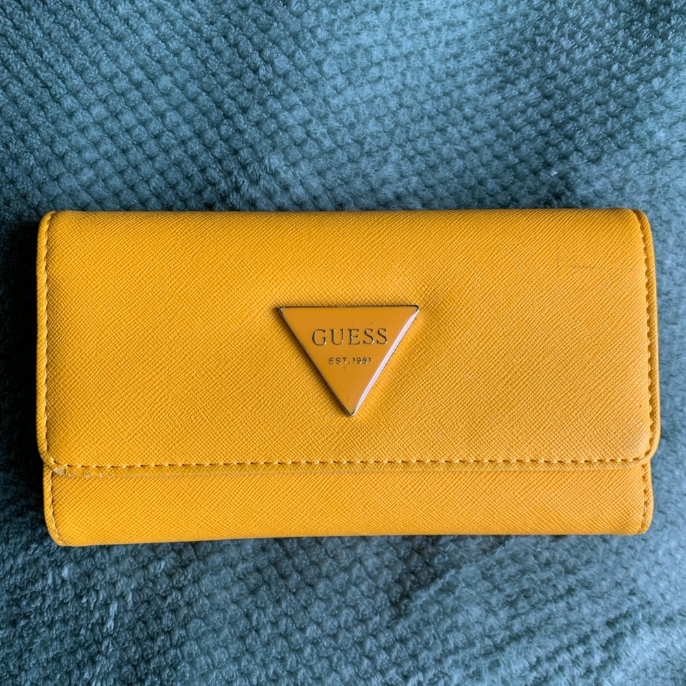 GUESS Wallet Yellow